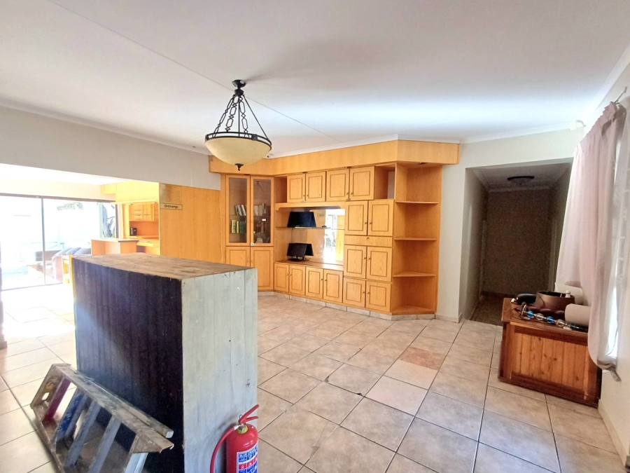 8 Bedroom Property for Sale in Noordhoek Free State